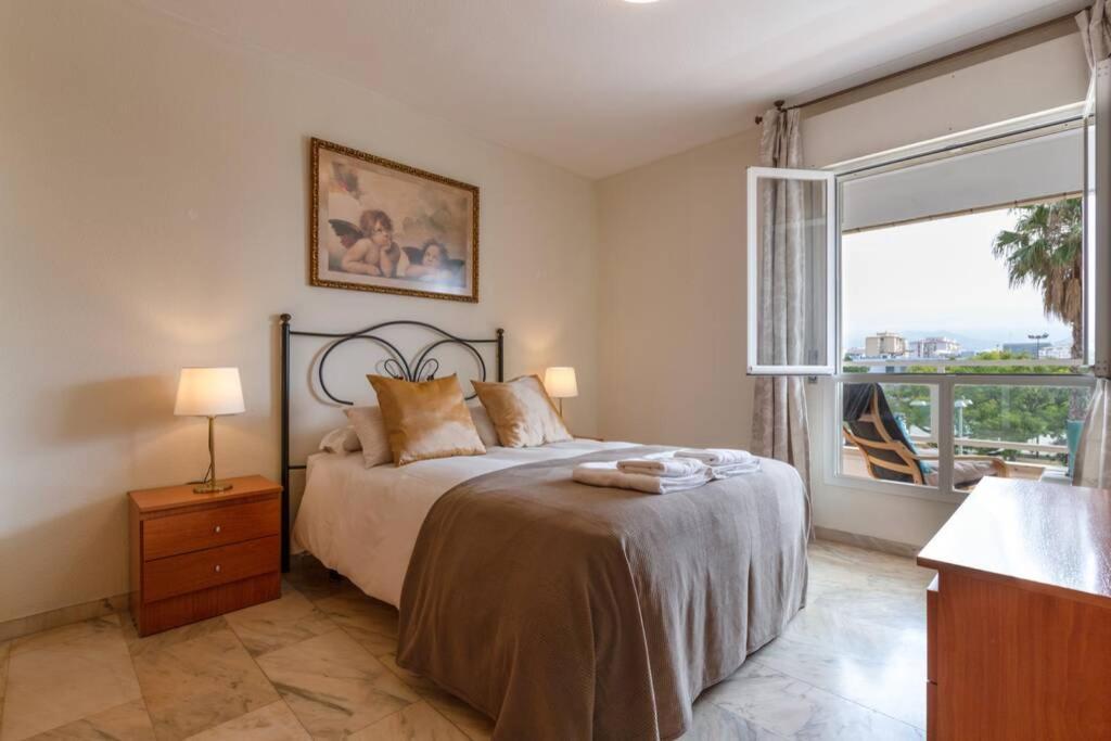 Playa Huelin Apartamento Apartment Malaga Exterior photo