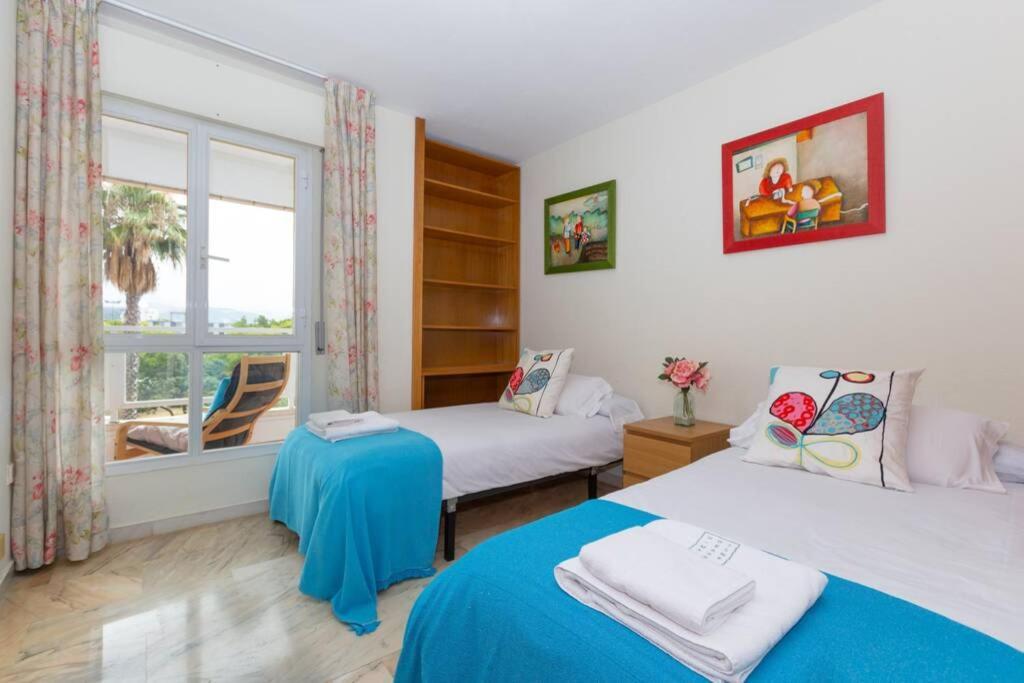 Playa Huelin Apartamento Apartment Malaga Exterior photo